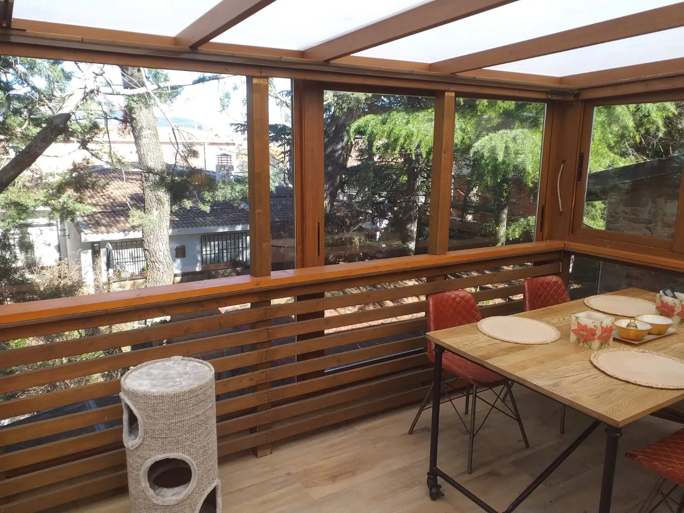 Trabajo realizado por Alucisa — detalle de la instalación
