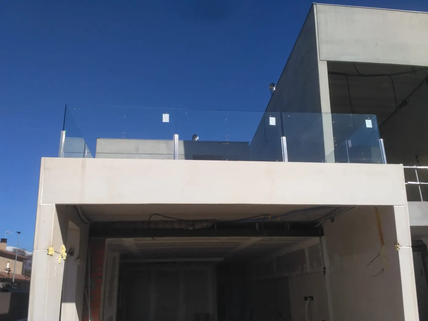Cristalería en General en Villanueva del Pardillo — Alucisa — trabajo finalizado